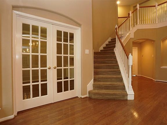 3rd image of 6423 Coley Park