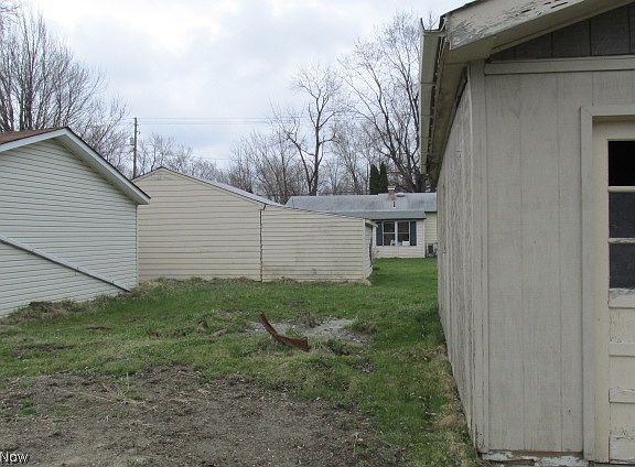4th image of 7634 Pinehurst Dr