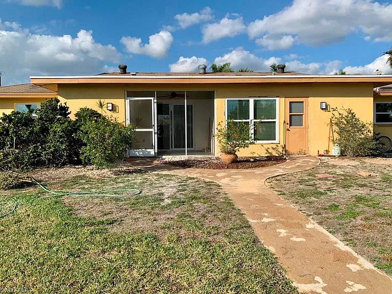 4833 Esplanade St — Photo 9