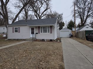 4514 Randolph St, Lincoln, NE 68510