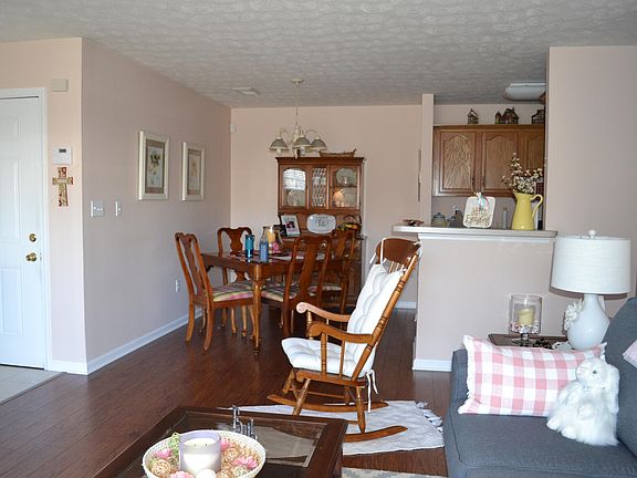 2nd image of 9303 Stonestreet Rd Unit 110