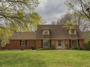 1009 S Stratford Rd, Olathe, KS 66062