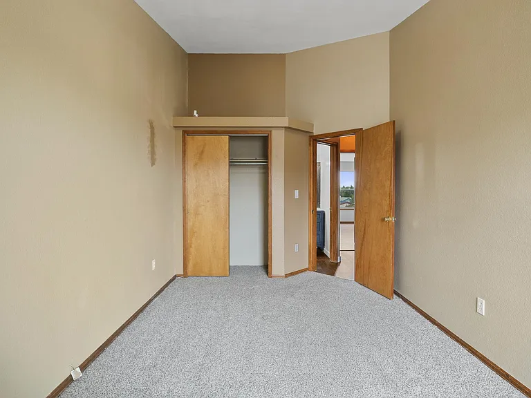 5055 Galileo Dr — Photo 18