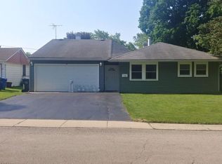 1142 Chippewa Cir, Carpentersville, IL 60110