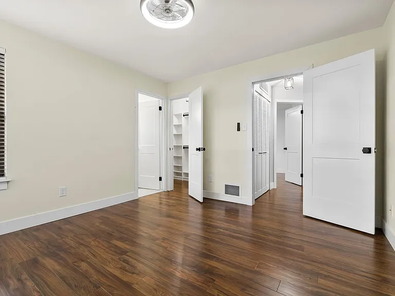 118 Ashton Ct — Photo 14