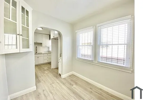 1038 W 57th St #1040 — Photo 3
