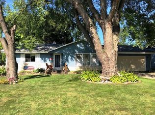 1515 Clover Ln, Janesville, WI 53545
