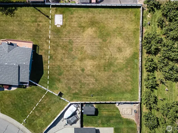 2042 Autumn Drive, East Wenatchee, WA 98802