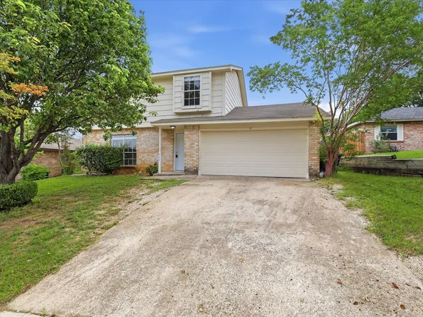 809 Panay Way Dr, Fort Worth, TX 76108