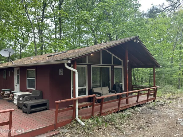 118 Ivy Trl, Dingmans Ferry, PA 18328