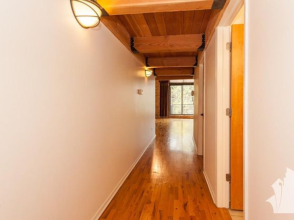 4th image of 1935 N Fairfield Ave APT 101
