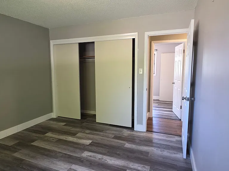 904 Coolidge St — Photo 8