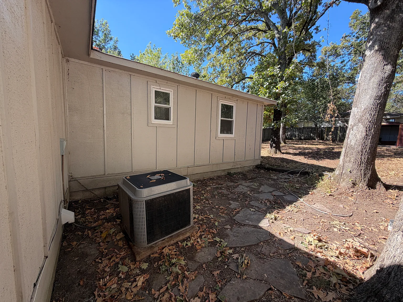 3 bed, 1.5 bath, 1194 sqft, $1,350 — Photo 4