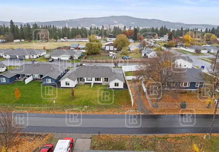 17020 E Knox Ln — Photo 40