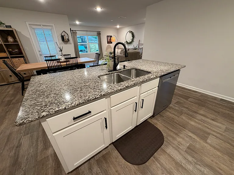 5699 Guinevere Ln — Photo 13