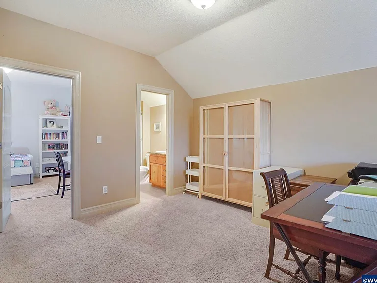2078 SW Kendra St — Photo 15