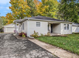 8125 Lake Wood Dr, Portage, MI 49002