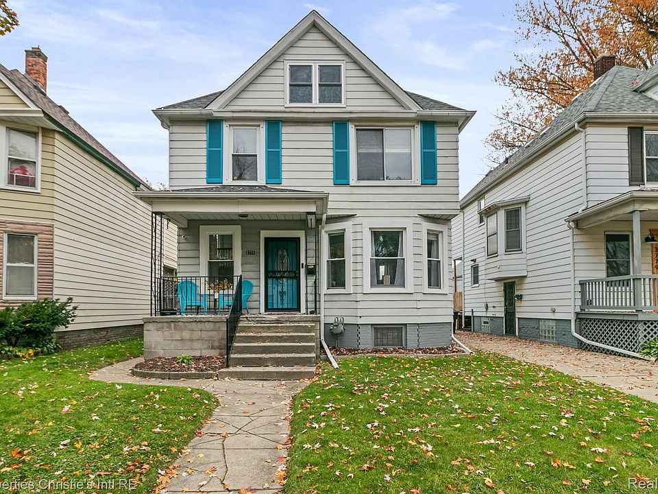 1st image of 3771 Iroquois St