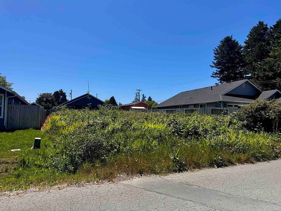 1st image of 0 Cushing Ave