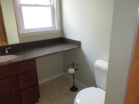 spacious bath with window