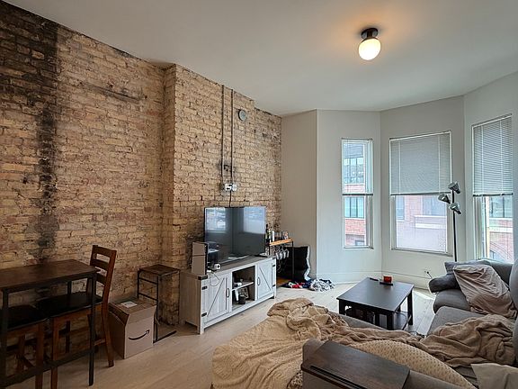 5th image of 324 S Racine Ave #2NF