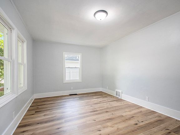 3rd image of 1113 Wilber St