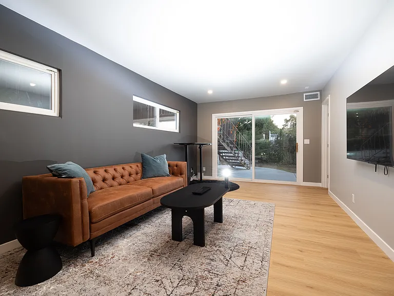 2807 Dale St — Photo 31