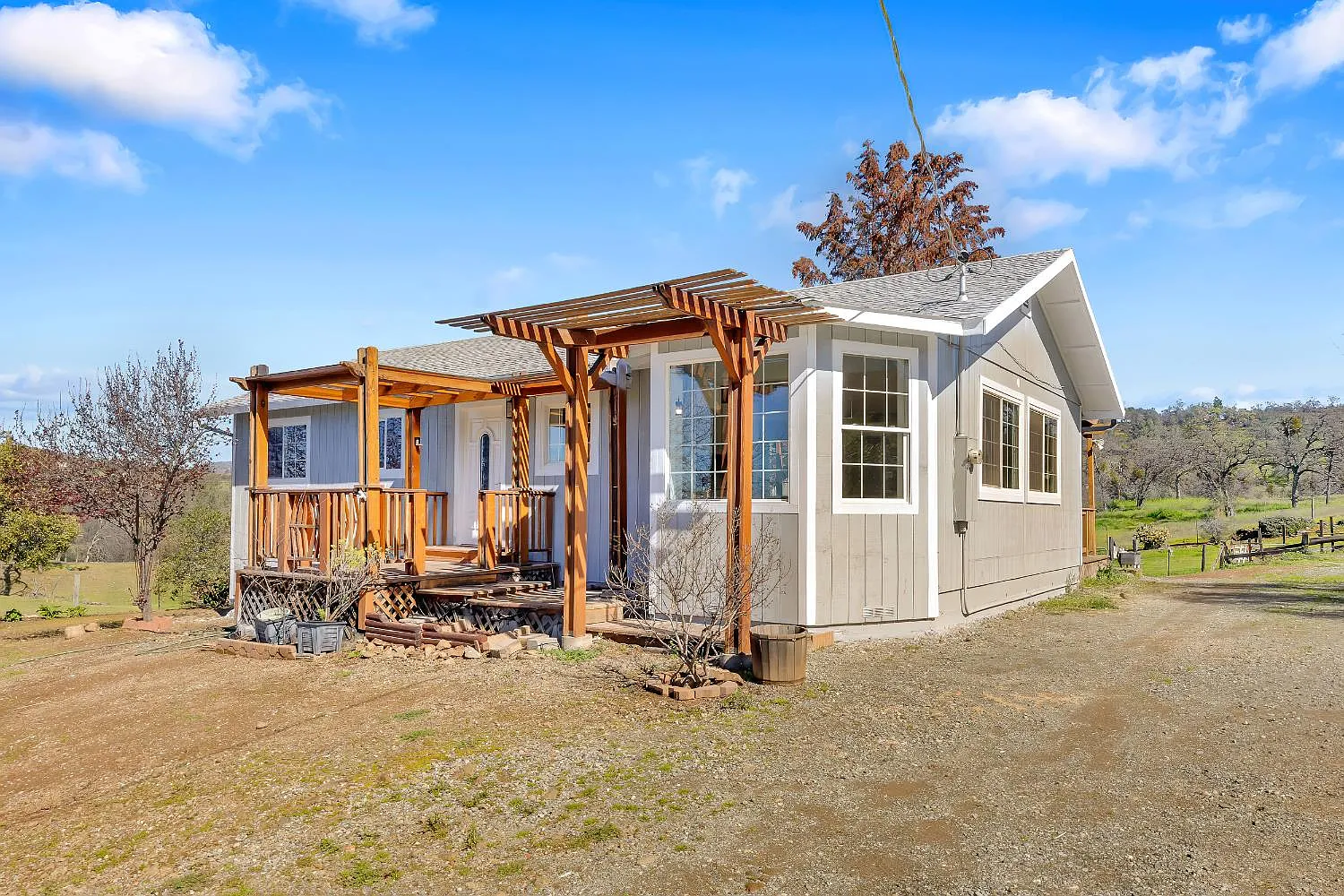 3799 Abeto St photo 1