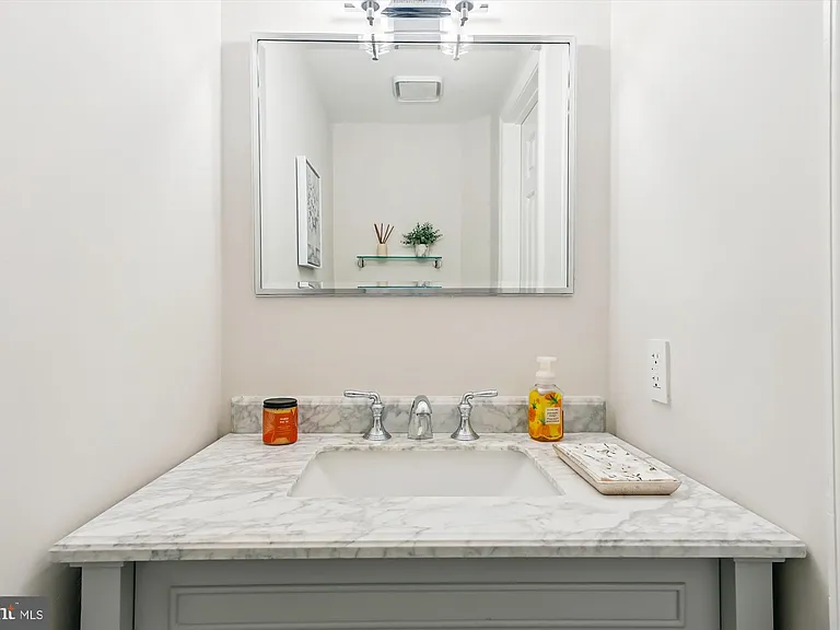116 N Union St — Photo 7