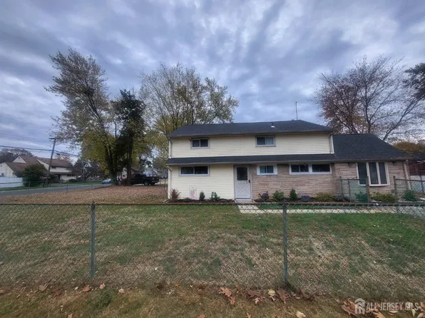 55 Southwood Dr, Old Bridge, NJ 08857