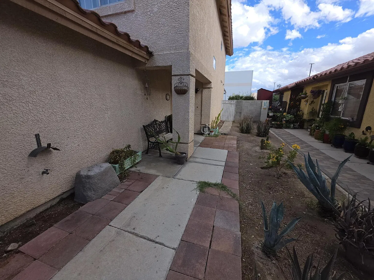 4 bed, 2.5 bath, 1479 sqft, $2,100 — Photo 3