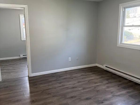 104 Choate St APT 5, Fall River, MA 02723