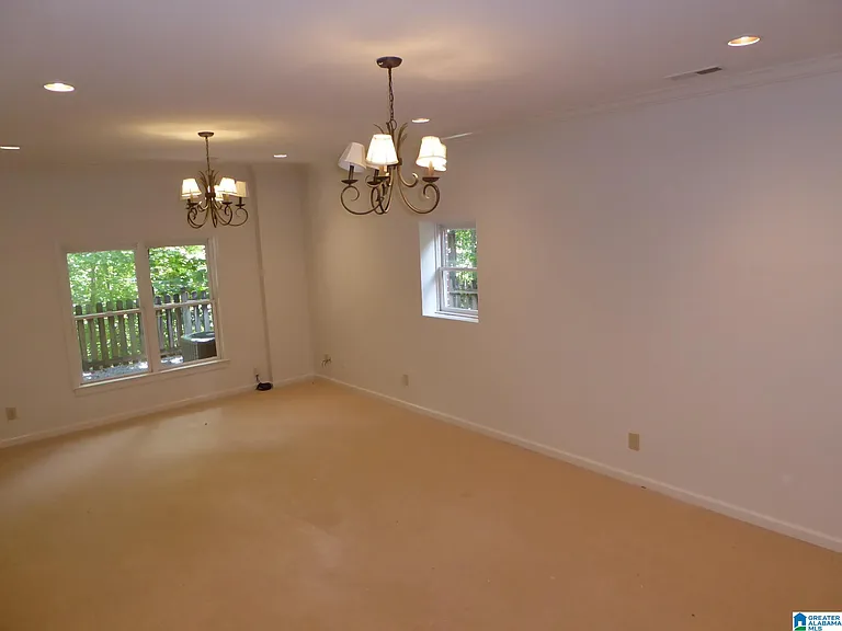 1040 Cole Cir — Photo 28