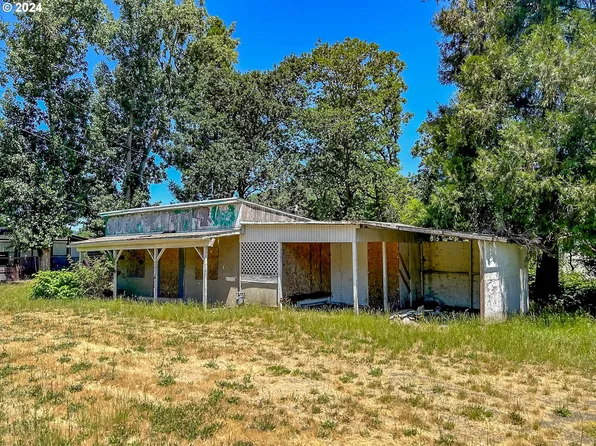 5101 NE Stephens St, Winchester, OR 97495