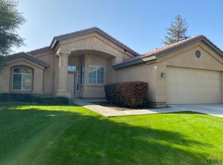 10415 Lanesborough Ave, Bakersfield, CA 93311