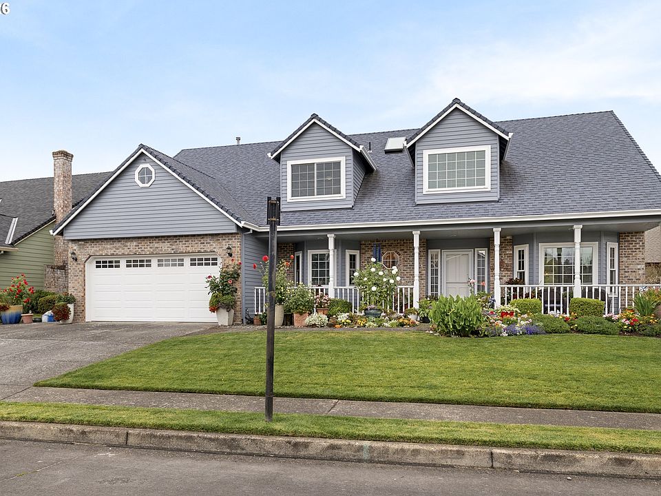1st image of 2745 NE Kelly Pl