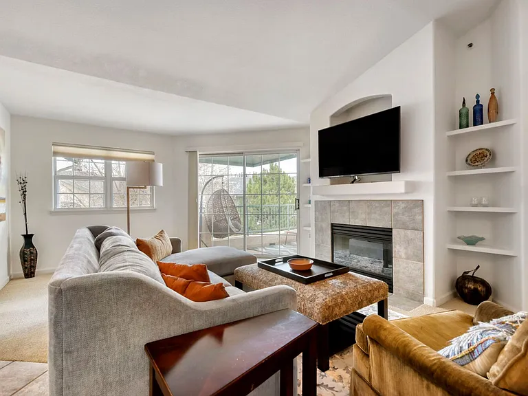 550 Mohawk Dr #70 — Photo 6