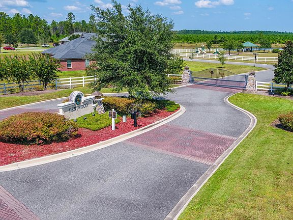 4th image of 11206 Saddle Club Dr