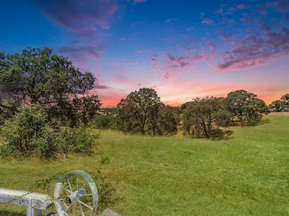 7351 Ricks Ct, Burson, CA 95225