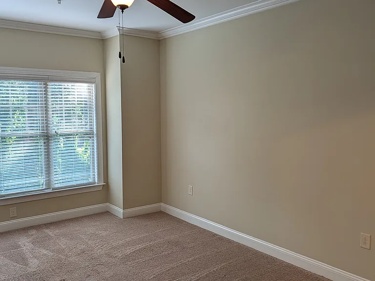 134 Sunset Cir #305 — Photo 32