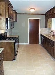 3rd image of 5119 W 66th Ter