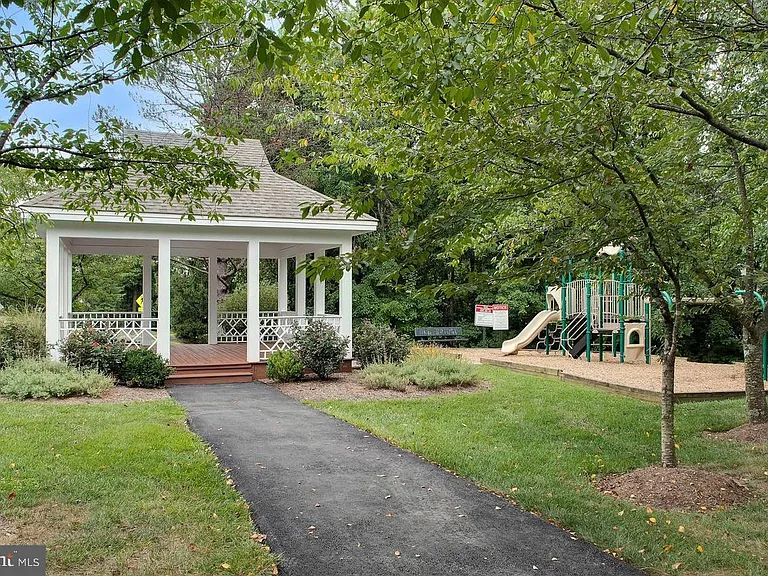 3610 Eagle Rock Ct — Photo 38