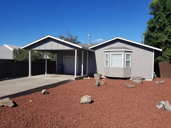 232 NE 7th St, Madras, OR 97741