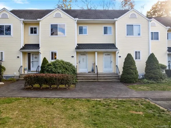 84 Stoneheights Drive #84, Waterford, CT 06385