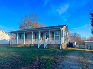 821 Washington Ave, Oak Grove, KY 42262