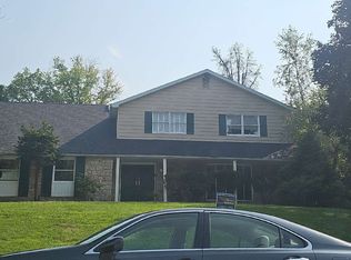 1238 Mettler Rd, Huntingdon Valley, PA 19006