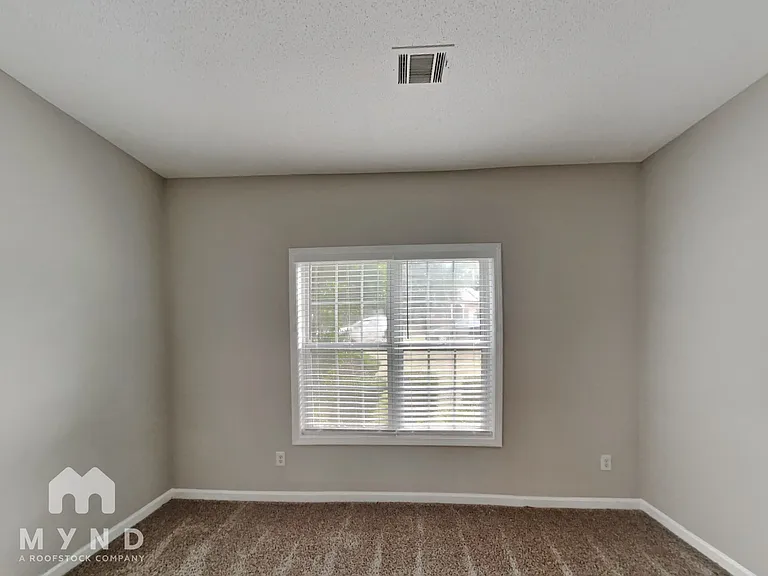 1013 Vineyard Walk — Photo 11