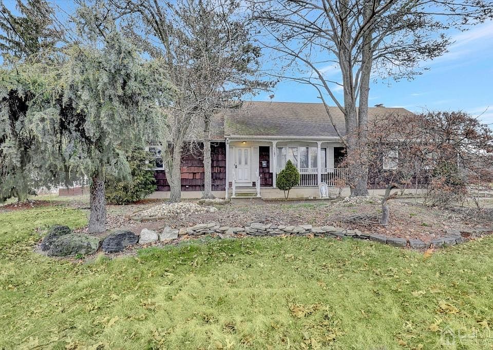 1067 Bordentown Ave, Parlin, NJ 08859 Zillow