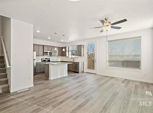 352 N Tessa Ln, Meridian, ID 83642