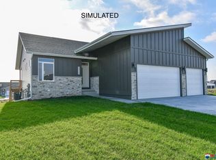 5845 SW Sierra Madre Dr, Lincoln, NE 68523